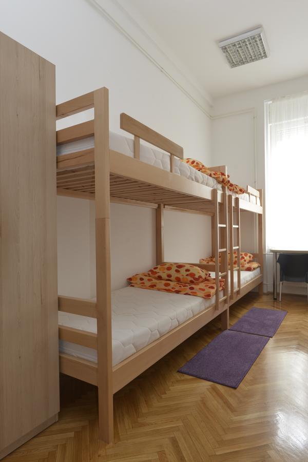 Hostel Flow House Centar Novi Sad Luaran gambar