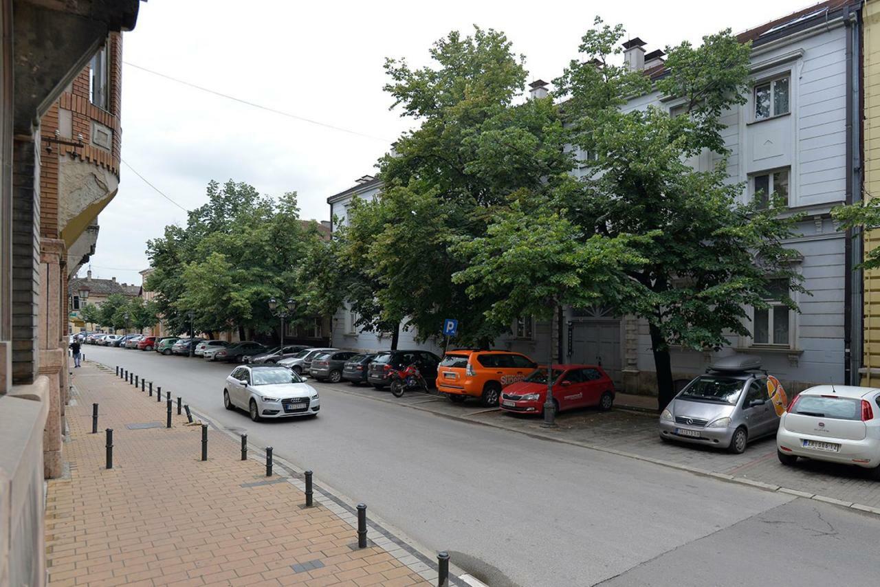 Hostel Flow House Centar Novi Sad Luaran gambar